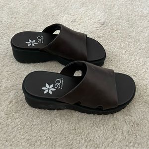 Girls Brown Sandals NIB